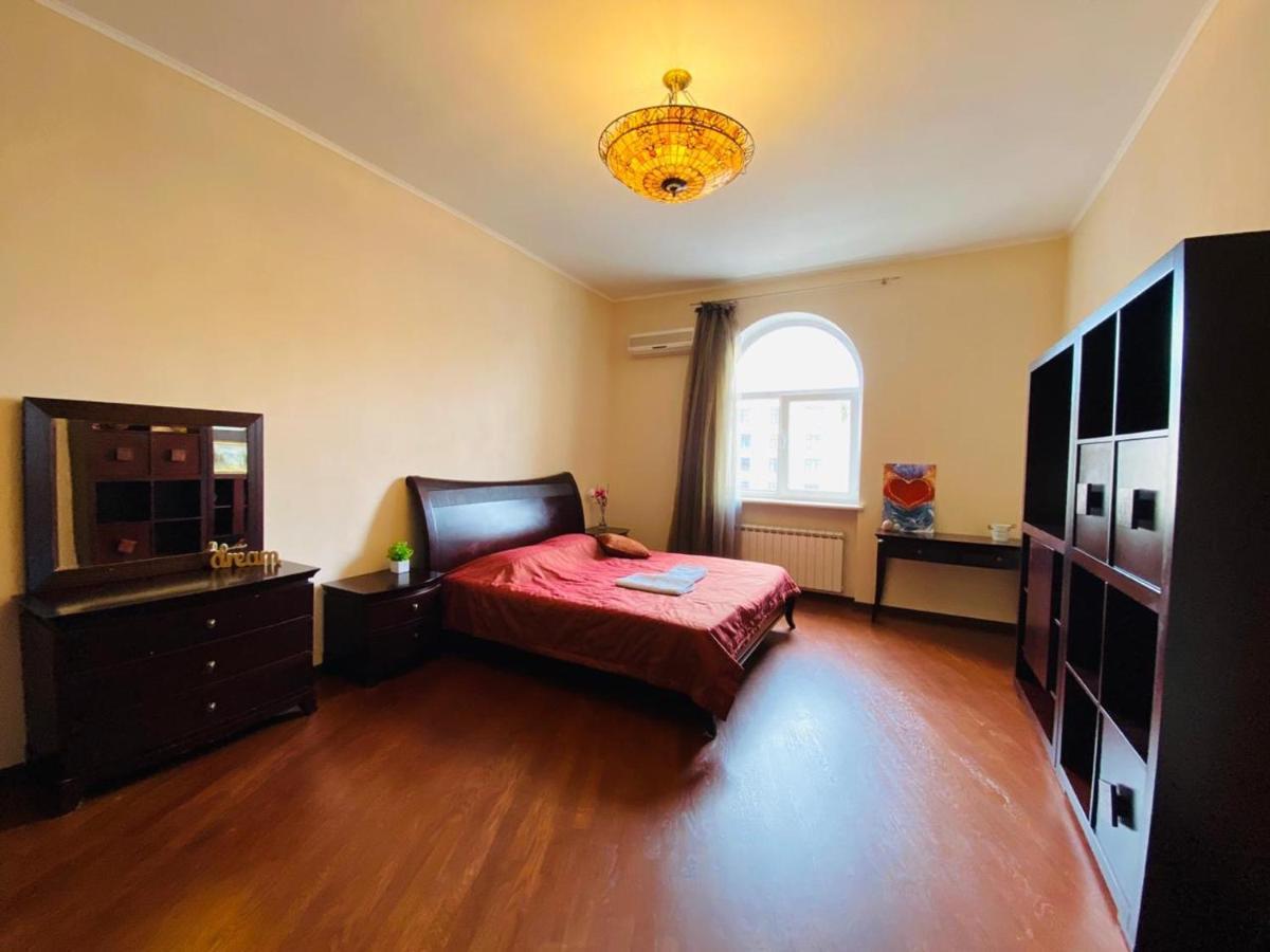 Amazing View Of Independence Square Apartamento Kiev Exterior foto